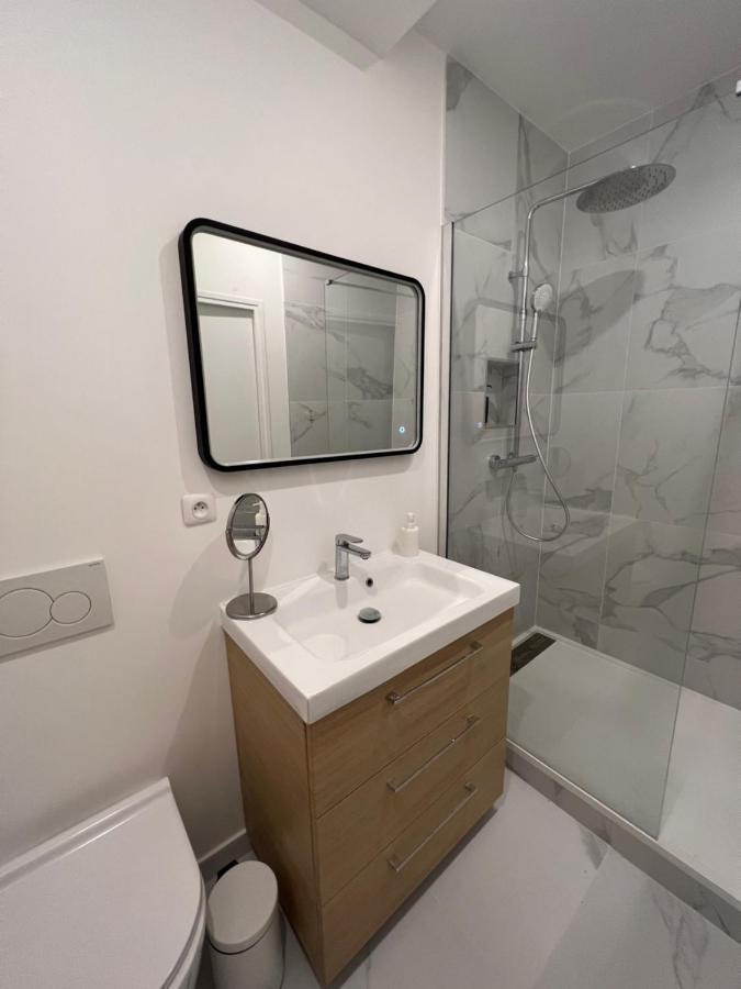 Relais Cocorico 2 Bedrooms With Ac, 2 Bathrooms, 8 Min Eiffel Tower * Parigi