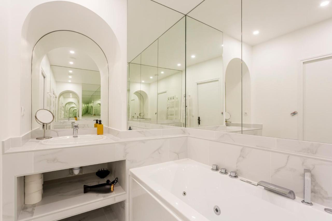 Relais Cocorico 2 Bedrooms With Ac, 2 Bathrooms, 8 Min Eiffel Tower Appartamento *